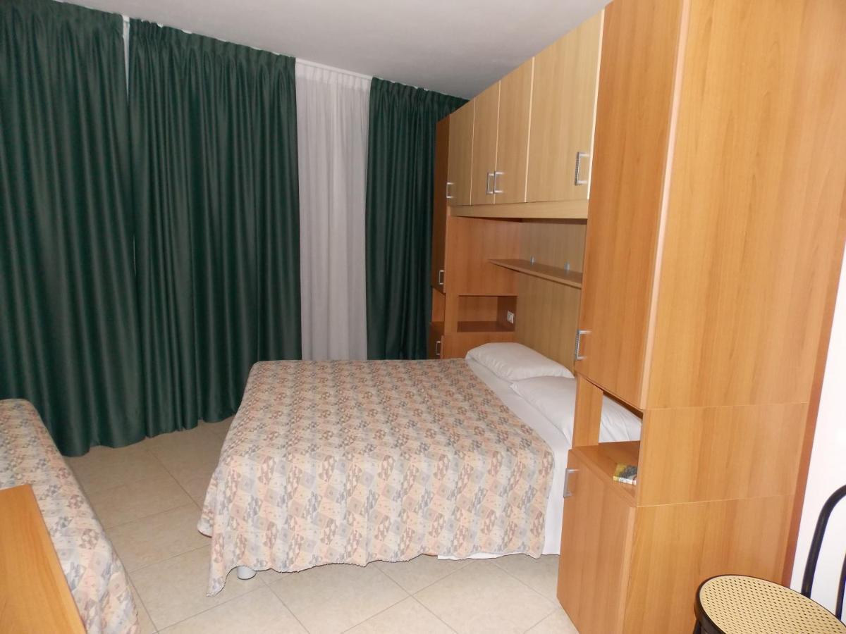 Hotel Colorado Лидо-ди-Езоло Экстерьер фото
